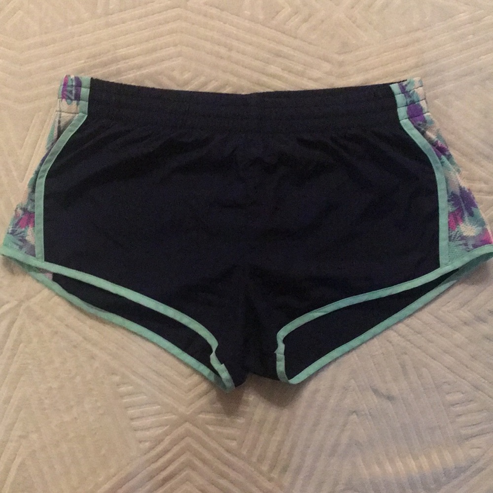 SO Activewear short